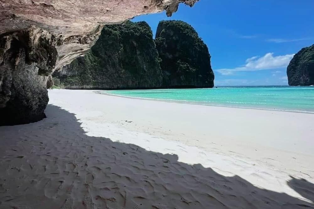 ชายหาด