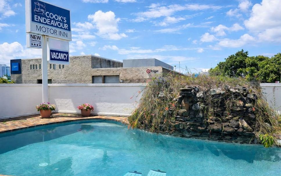 สระว่ายน้ำ รูปภาพ