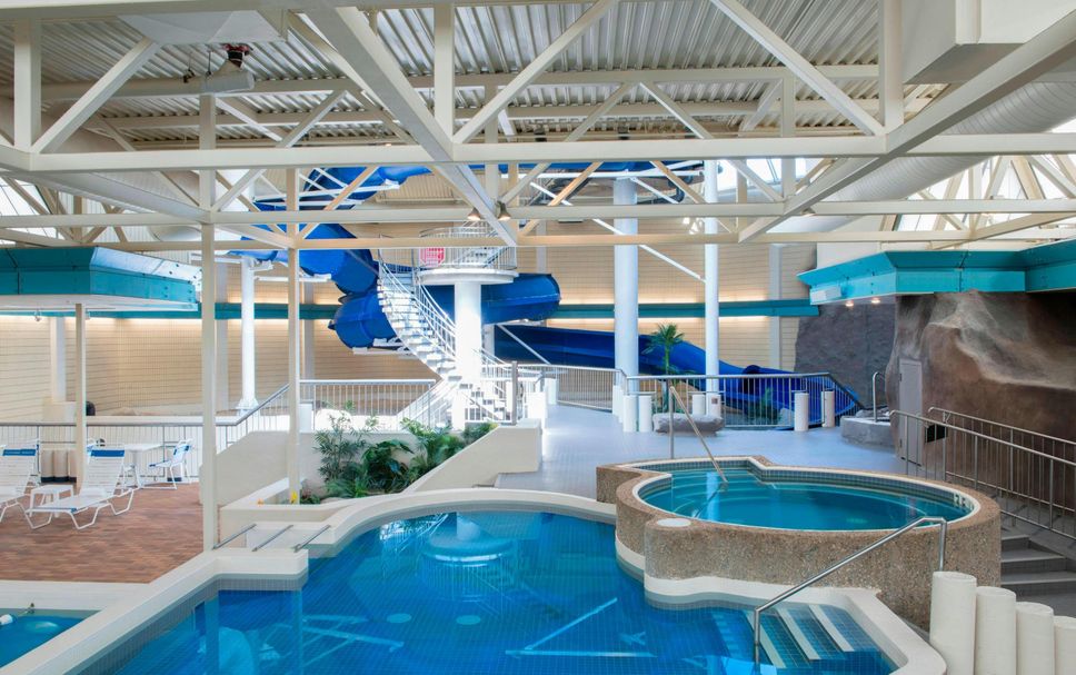 สระว่ายน้ำ รูปภาพ