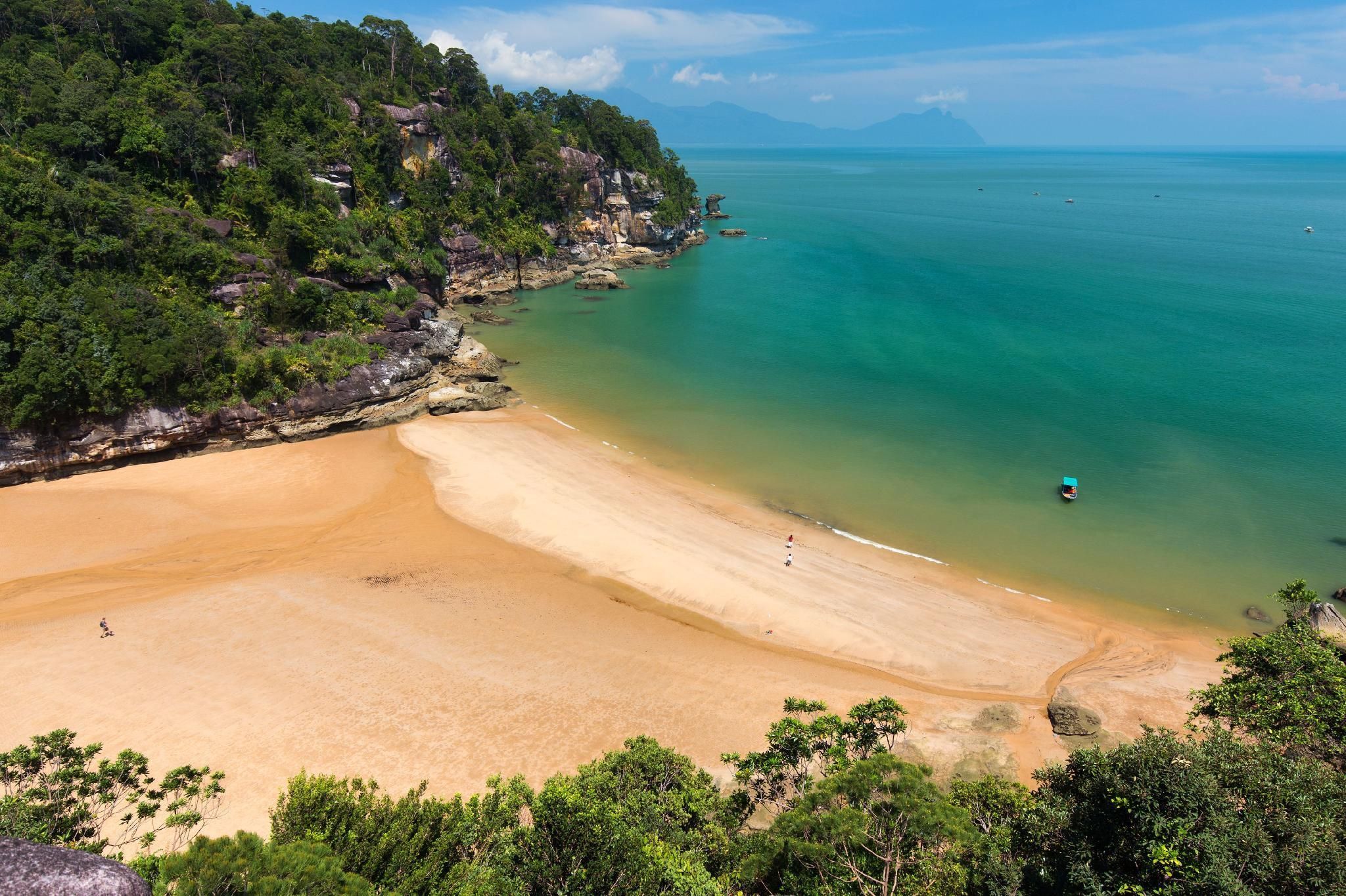 ชายหาด