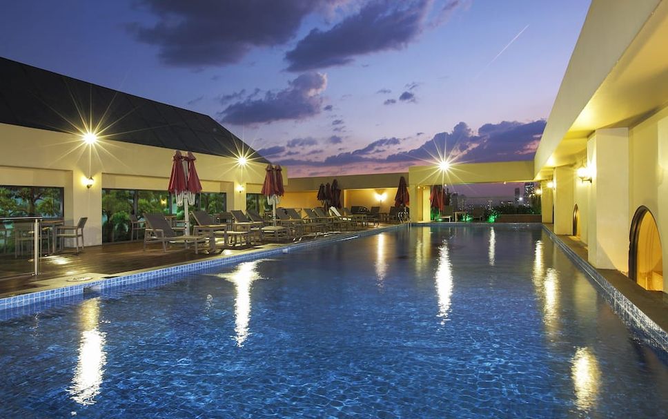 สระว่ายน้ำ รูปภาพ