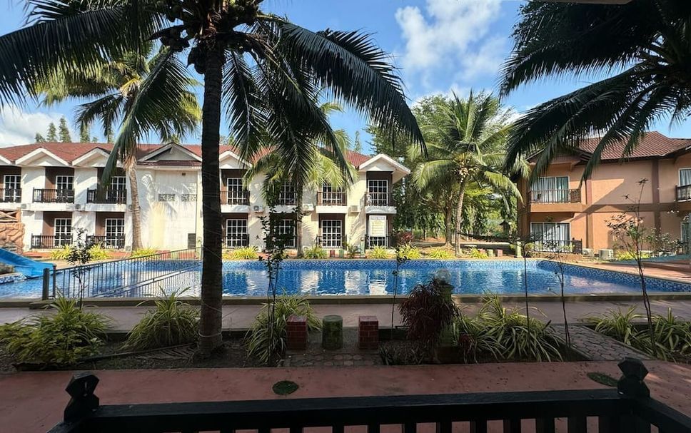 สระว่ายน้ำ รูปภาพ