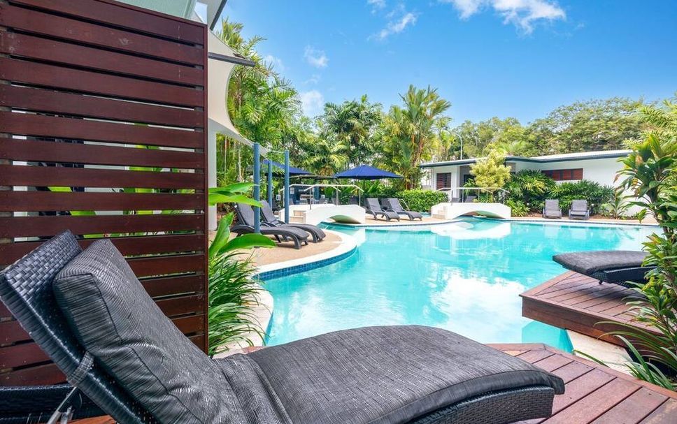 สระว่ายน้ำ รูปภาพ