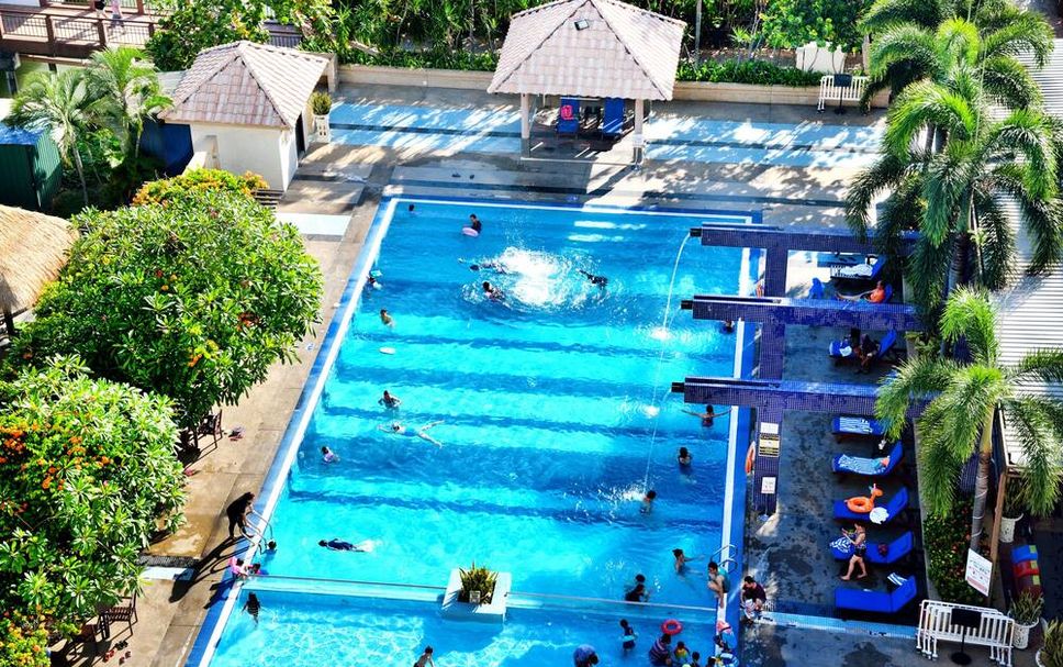 สระว่ายน้ำ รูปภาพ