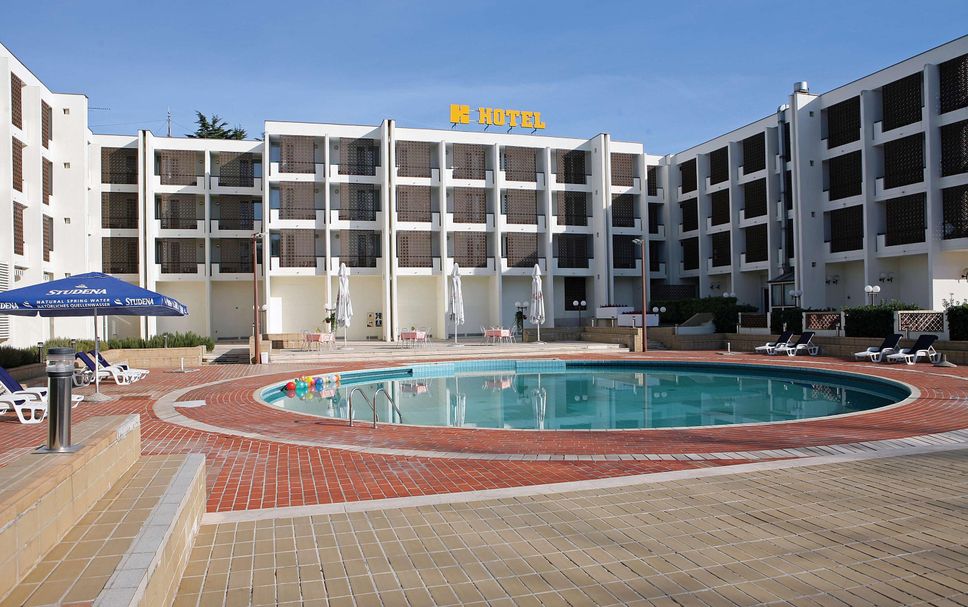 สระว่ายน้ำ รูปภาพ