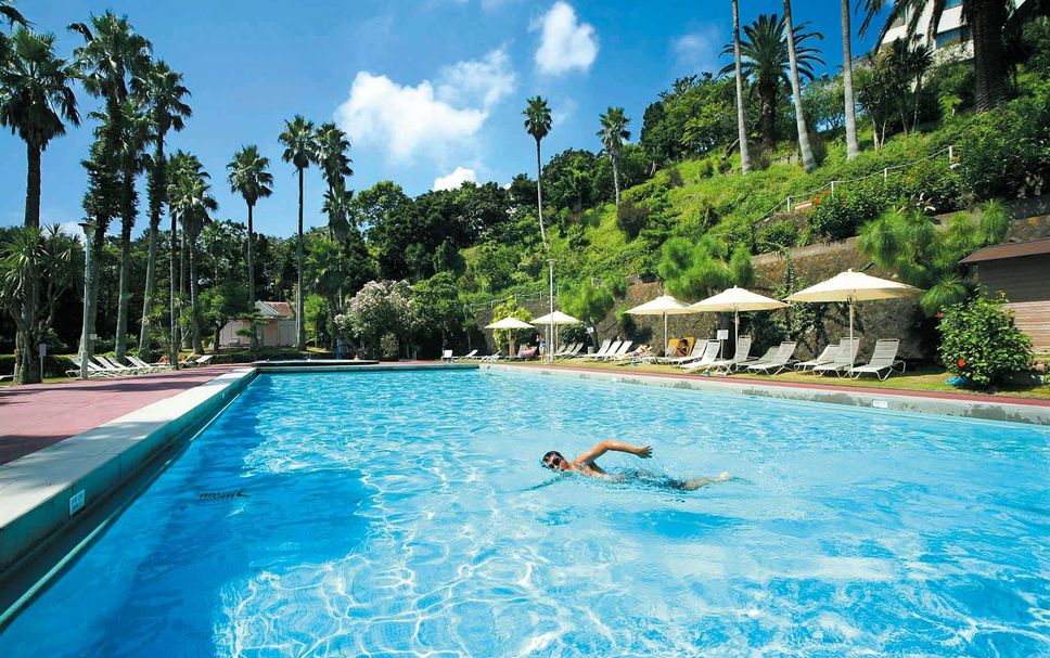 สระว่ายน้ำ รูปภาพ