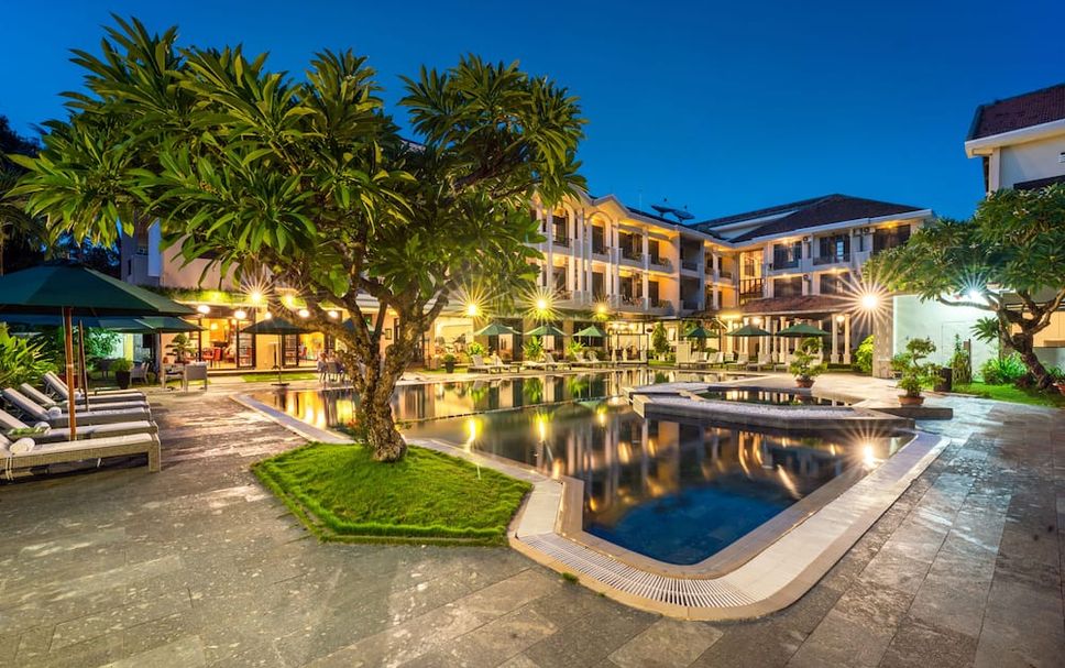 สระว่ายน้ำ รูปภาพ