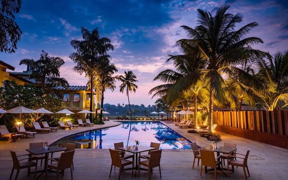 สระว่ายน้ำ รูปภาพ