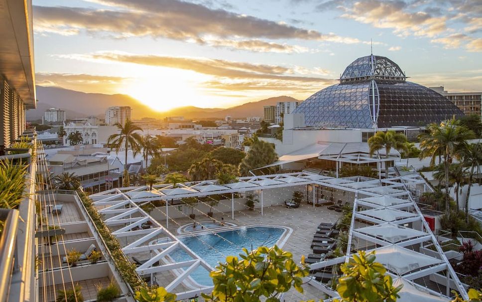 สระว่ายน้ำ รูปภาพ