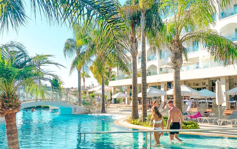 สระว่ายน้ำ รูปภาพ