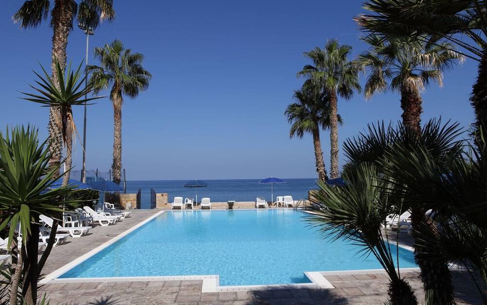 สระว่ายน้ำ รูปภาพ