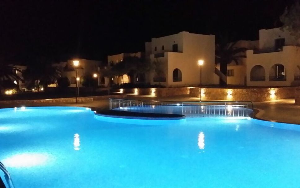 สระว่ายน้ำ รูปภาพ