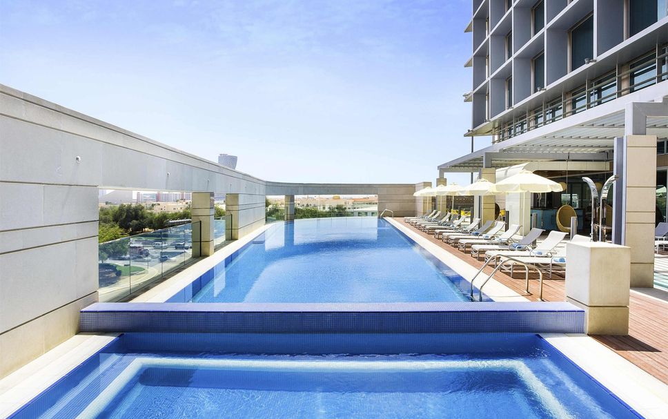 สระว่ายน้ำ รูปภาพ