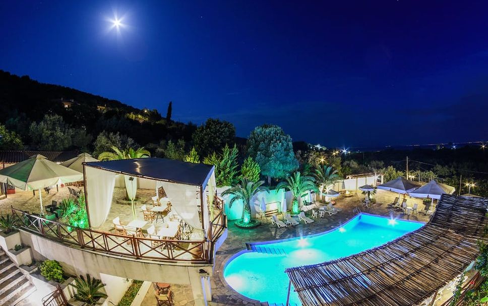 สระว่ายน้ำ รูปภาพ