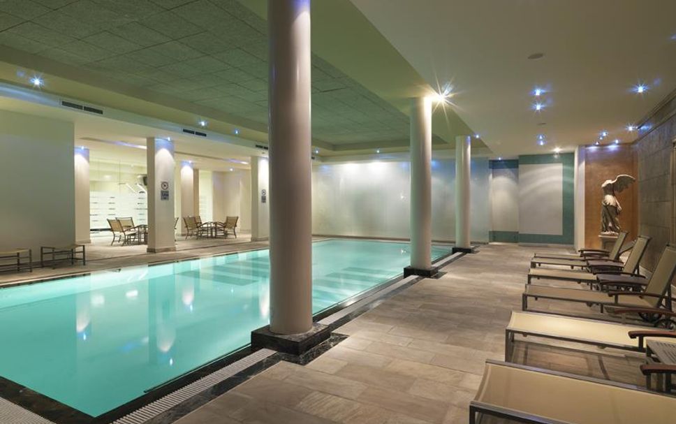 สระว่ายน้ำ รูปภาพ