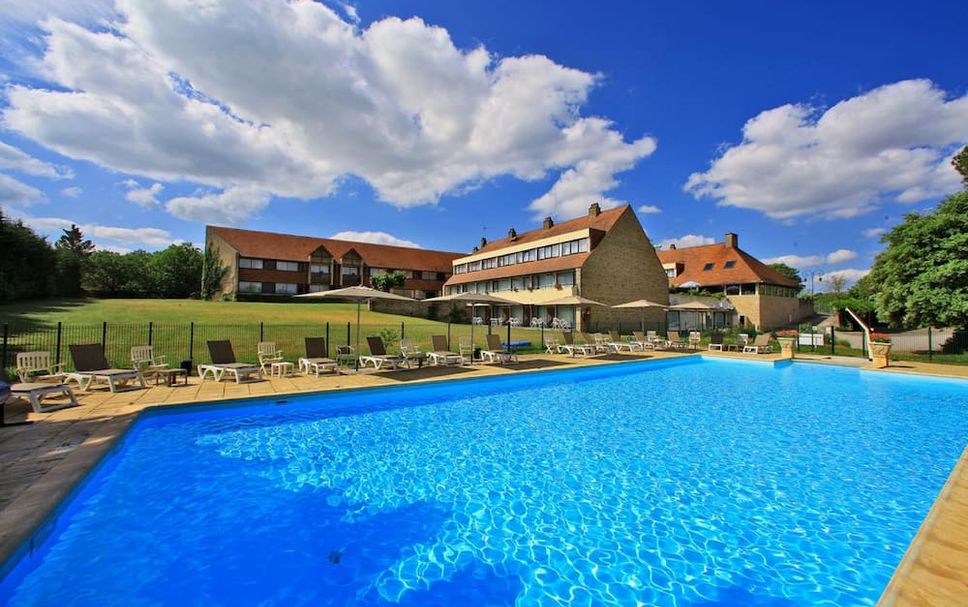 สระว่ายน้ำ รูปภาพ