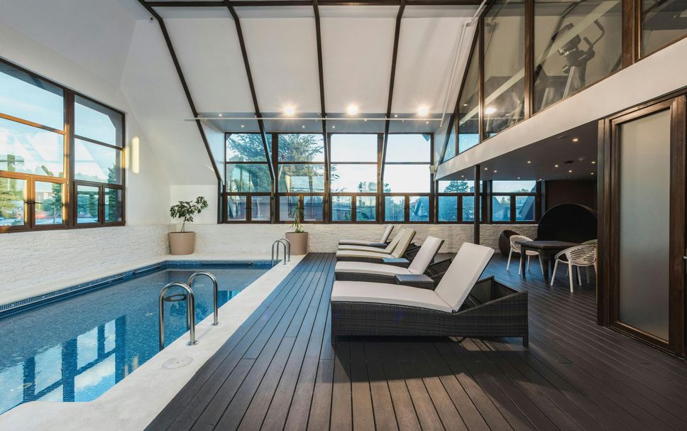 สระว่ายน้ำ รูปภาพ