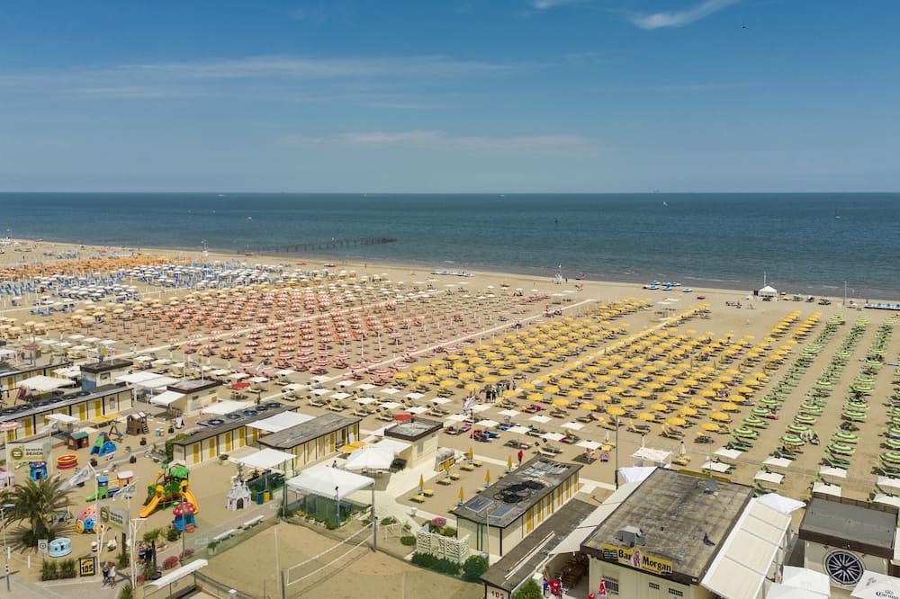 ชายหาด