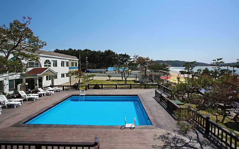 สระว่ายน้ำ รูปภาพ