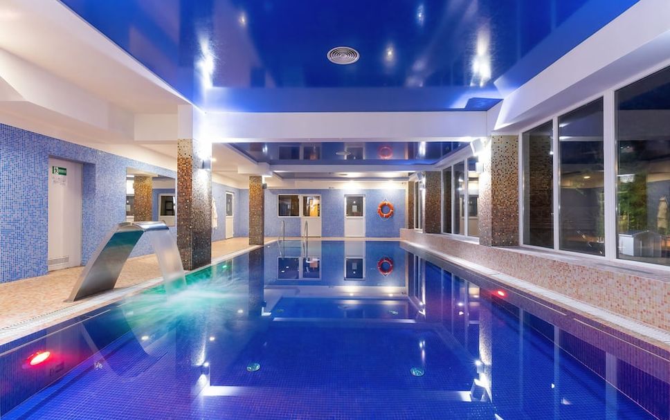 สระว่ายน้ำ รูปภาพ