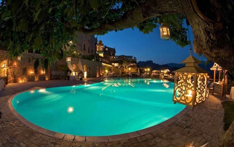 สระว่ายน้ำ รูปภาพ