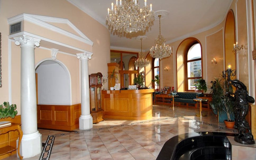 แผนกต้อนรับส่วนหน้า รูปภาพ