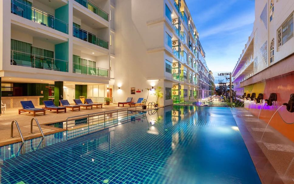 สระว่ายน้ำ รูปภาพ