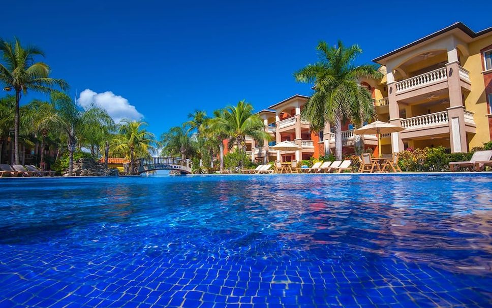 สระว่ายน้ำ รูปภาพ