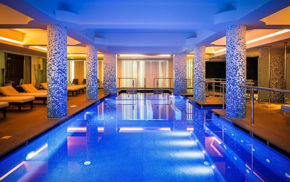 สระว่ายน้ำ รูปภาพ