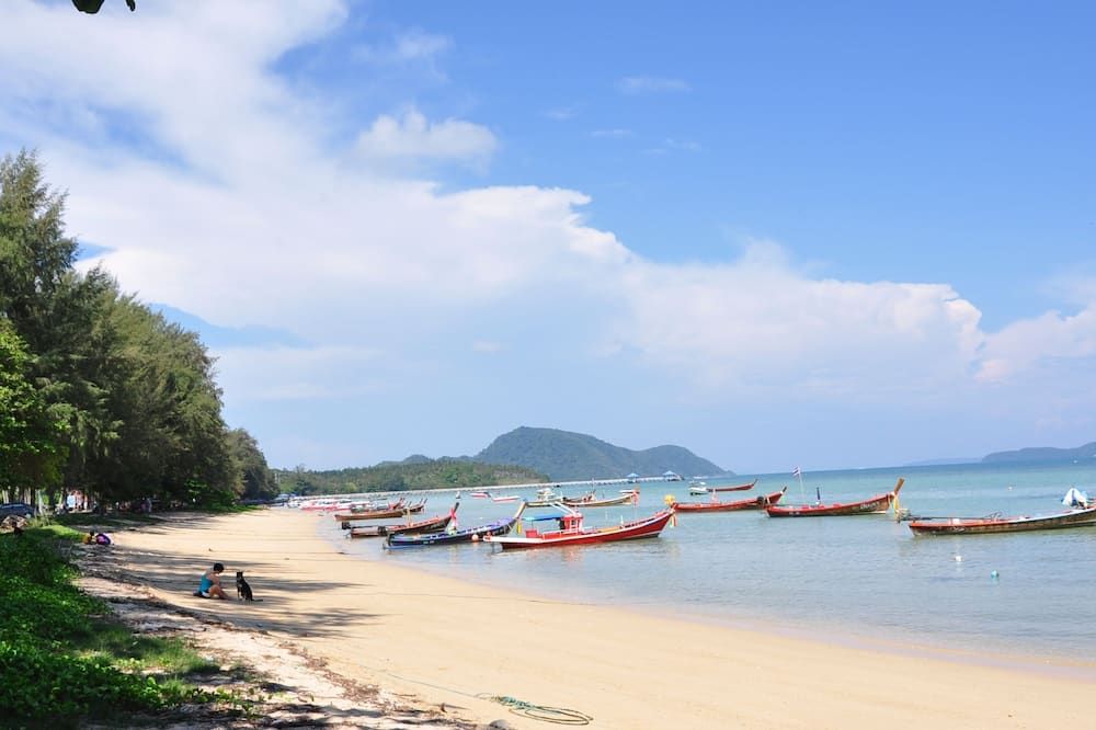 ชายหาด