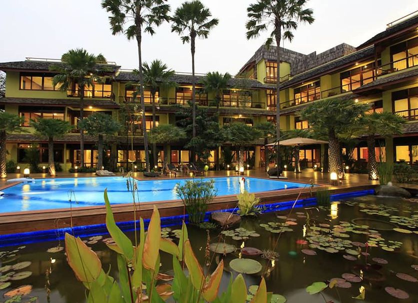 สระว่ายน้ำ รูปภาพ