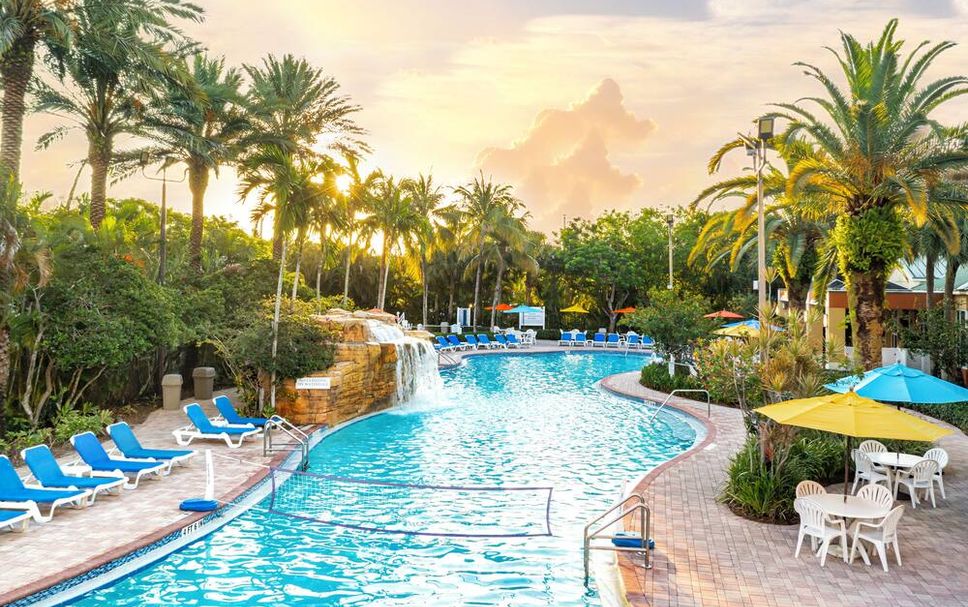 สระว่ายน้ำ รูปภาพ