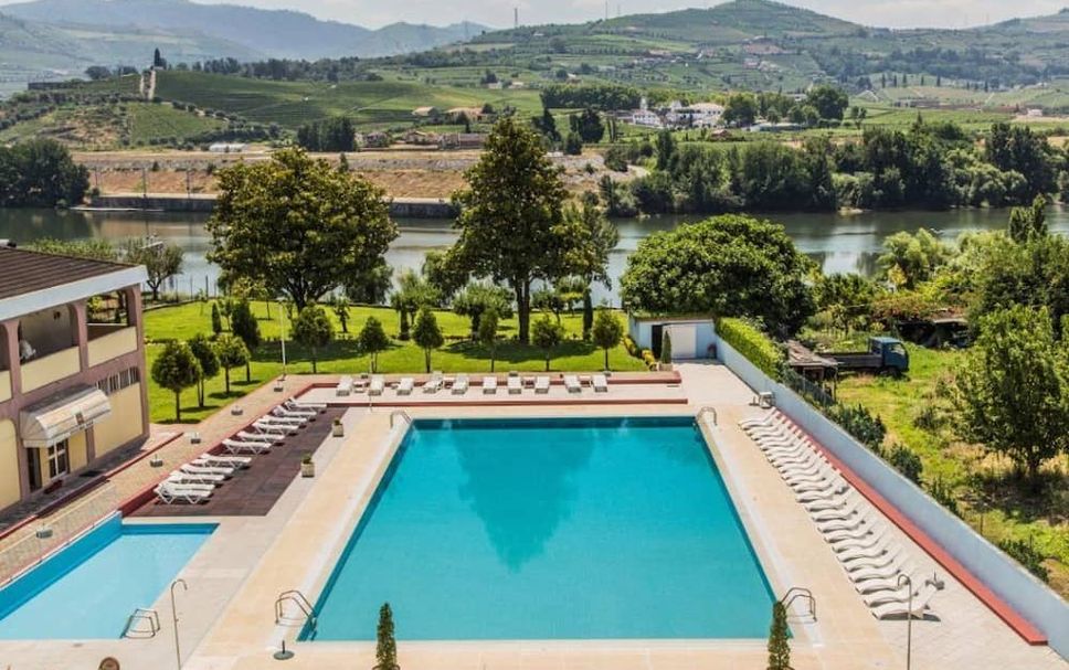 สระว่ายน้ำ รูปภาพ