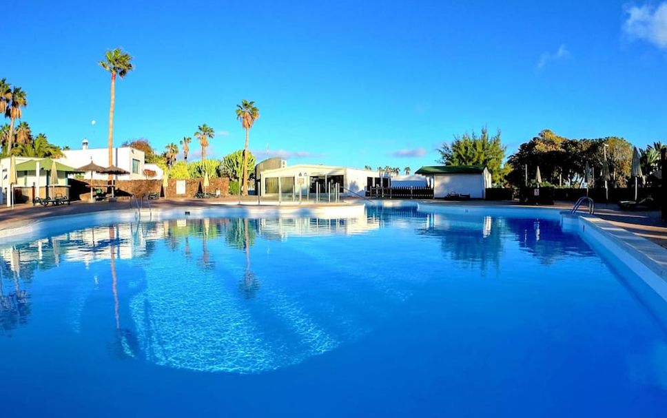 สระว่ายน้ำ รูปภาพ