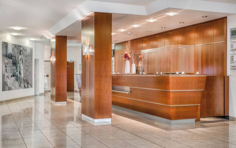 แผนกต้อนรับส่วนหน้า รูปภาพ