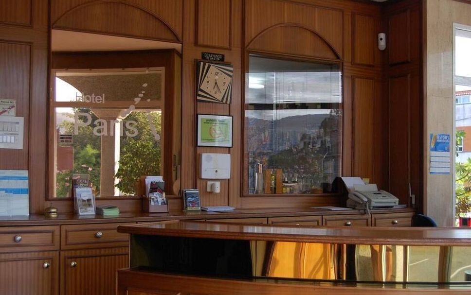 แผนกต้อนรับส่วนหน้า รูปภาพ