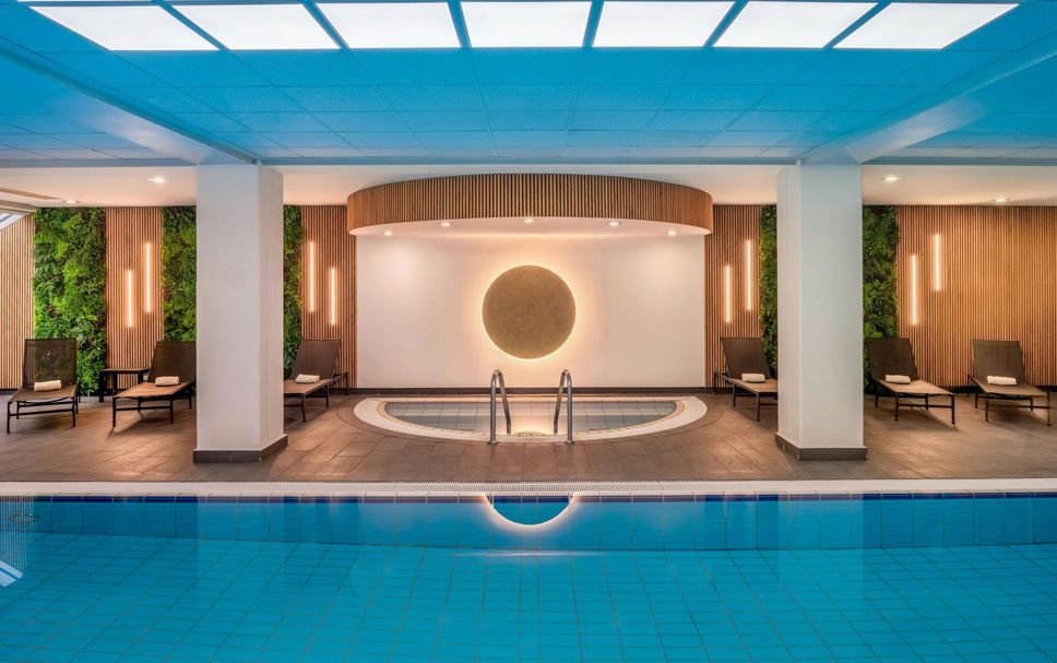 สระว่ายน้ำ รูปภาพ