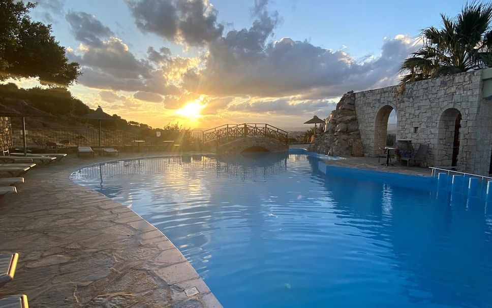 สระว่ายน้ำ รูปภาพ