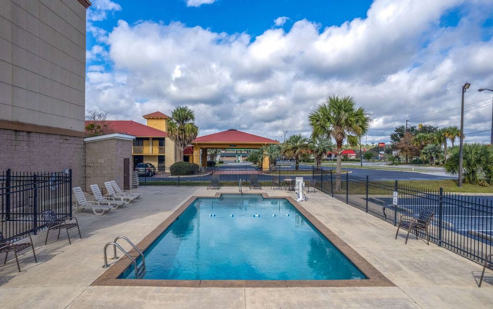 สระว่ายน้ำ รูปภาพ