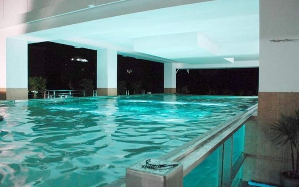 สระว่ายน้ำ รูปภาพ