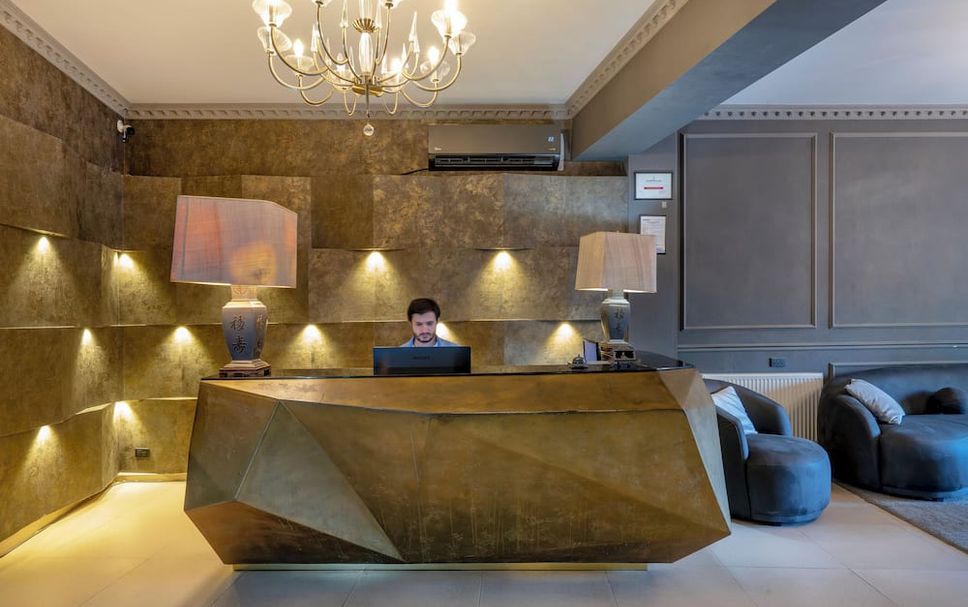 แผนกต้อนรับส่วนหน้า รูปภาพ