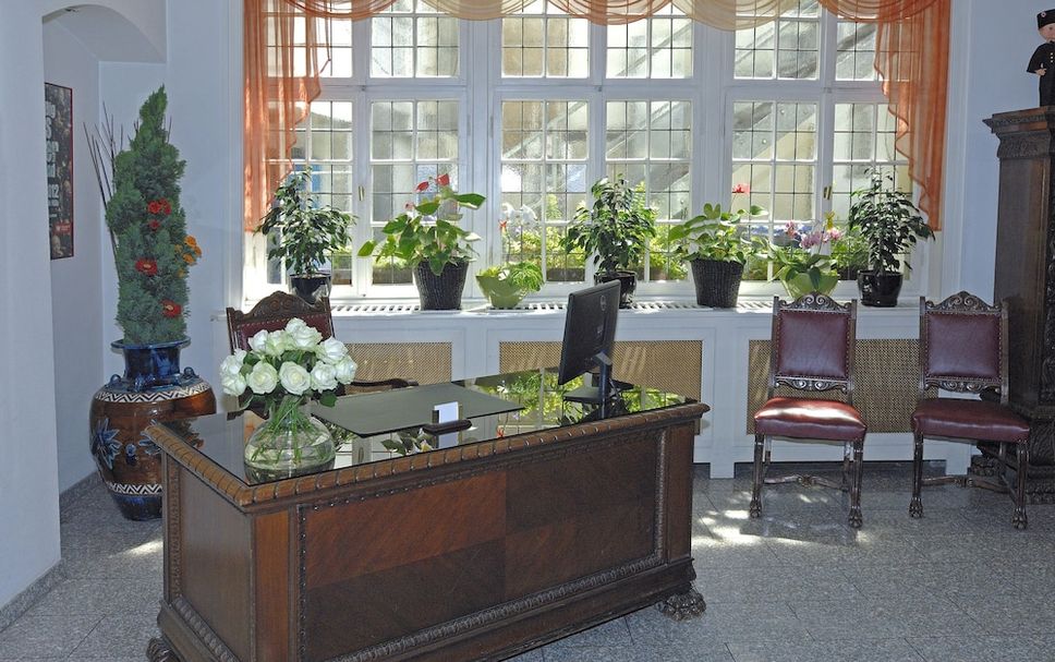 แผนกต้อนรับส่วนหน้า รูปภาพ