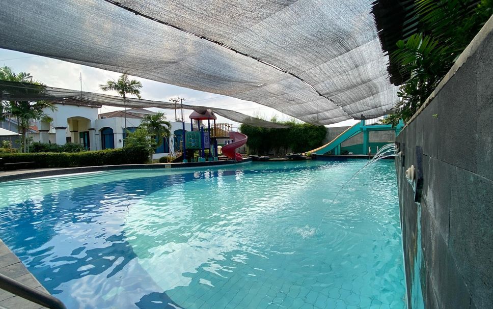 สระว่ายน้ำ รูปภาพ