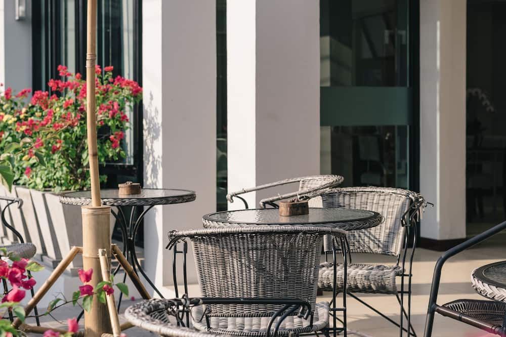 ลาน