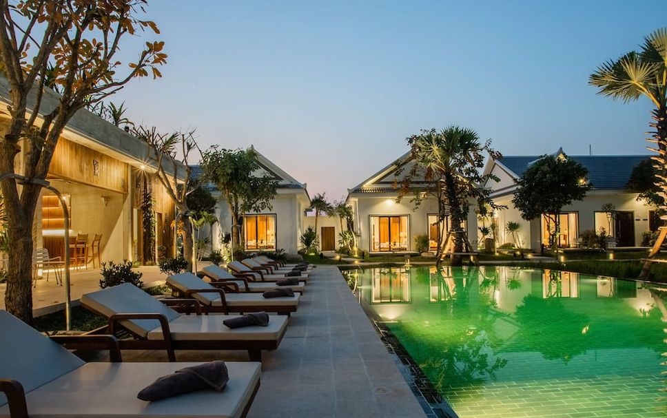 สระว่ายน้ำ รูปภาพ