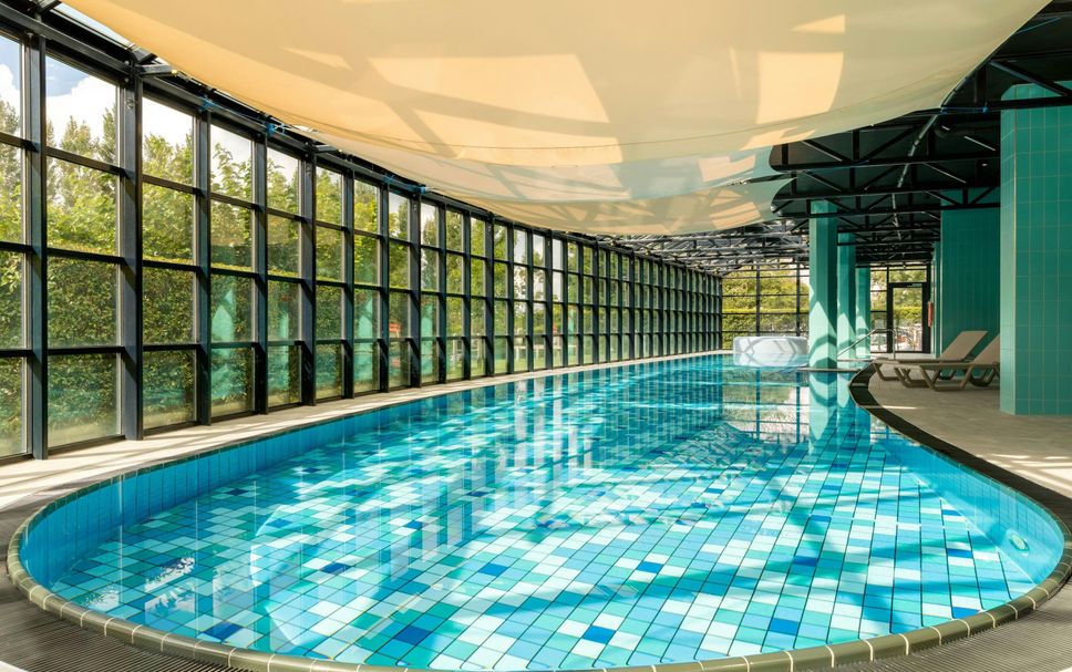 สระว่ายน้ำ รูปภาพ