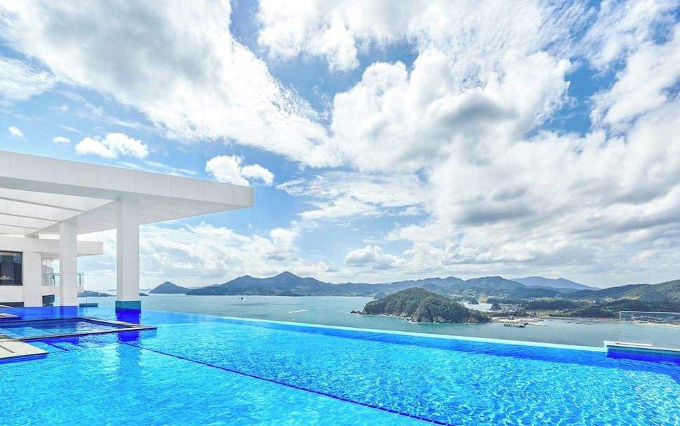 สระว่ายน้ำ รูปภาพ