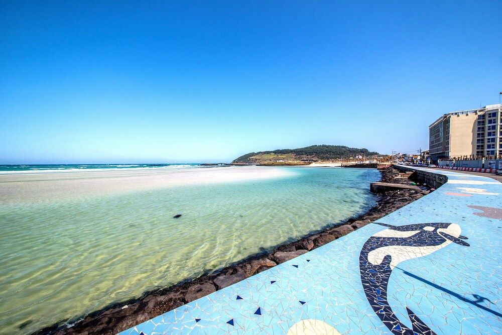 ชายหาด
