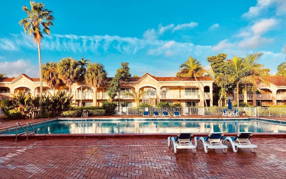 สระว่ายน้ำ รูปภาพ