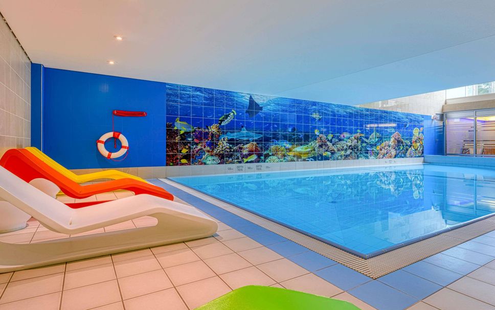 สระว่ายน้ำ รูปภาพ